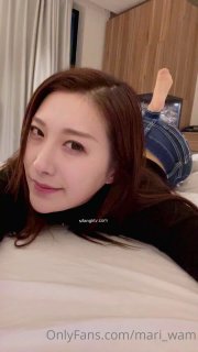小江疏影又来了，性感好身材肥美鲍鱼黑丝情趣诱惑，镜头前勾搭狼友淫声荡语互动，道具抽插水好多精彩又刺激第02集